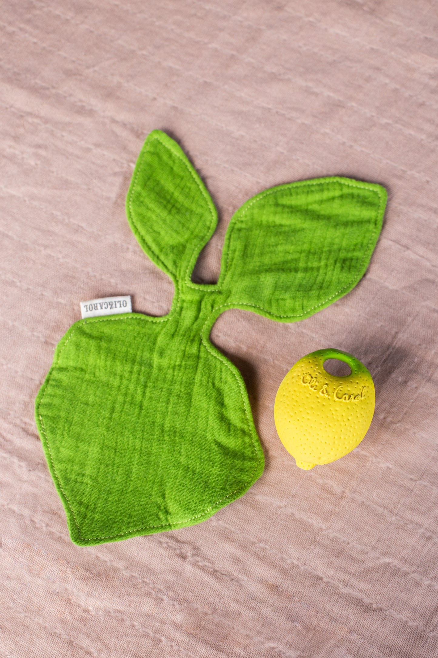 Oli & Carol | 2-in-1 John Lemon