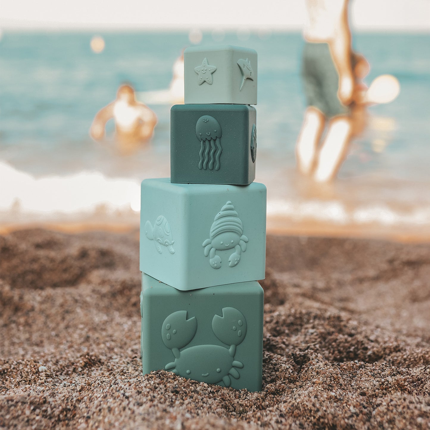 Solid | Stacking Tower | Ocean